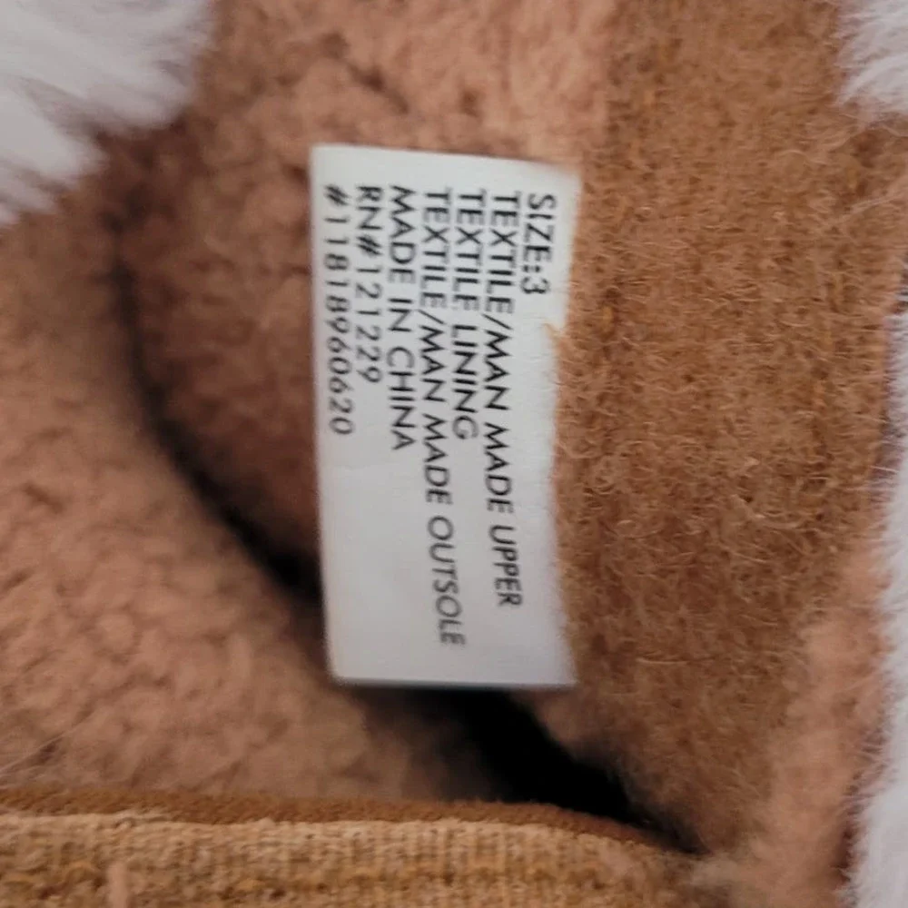 Bebe Baby Faux Fur Lined Boots Gold Lettering Size 3